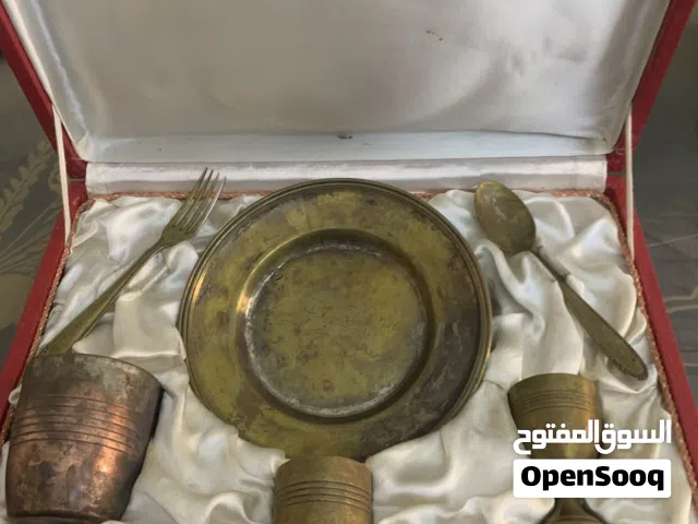 طقم أكل نحاس أصلي انتيك في علبة مبطنة ستان