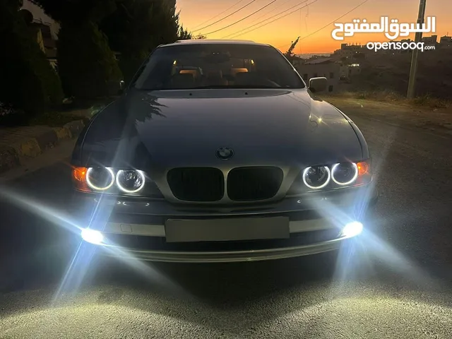 E39 BMW 520 بحالة الوكالة