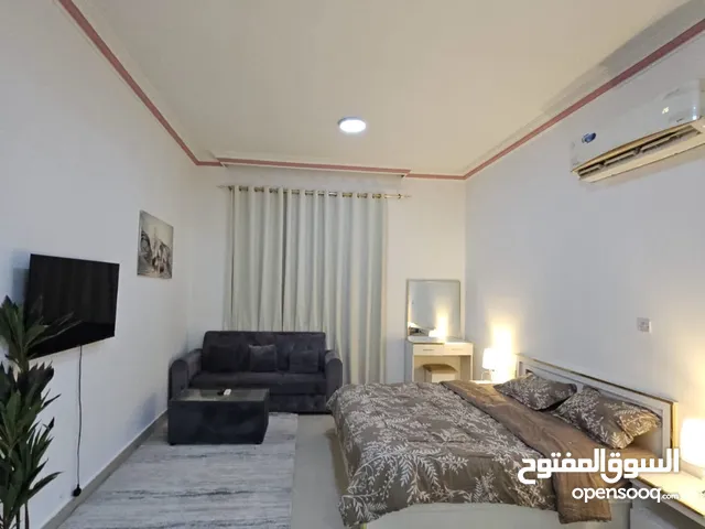 للايجار استديو مفروش نظيف جدا ضمن فيلا في المويجعي
