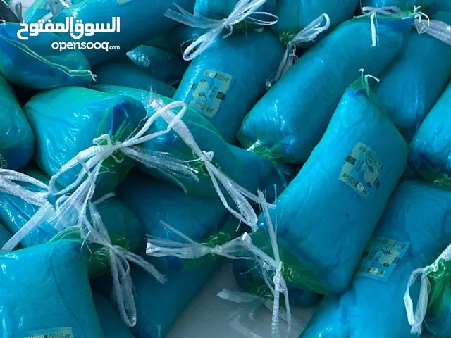 ملح بحري عماني طبيعي خشن نظيف جدا لوزن الكيس 3كيلو ونص سعر 800بيسه