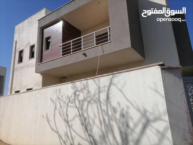 200 m2 More than 6 bedrooms Villa for Sale in Tripoli Souq Al-Juma'a