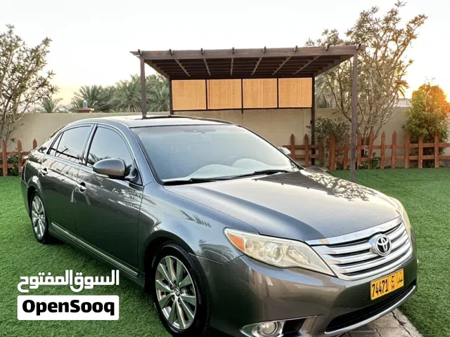 2011 تويوتا افالون Limited
