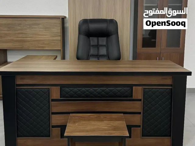 مكاتب الخشبية  تجمع بين الأناقة والوظائف العملية