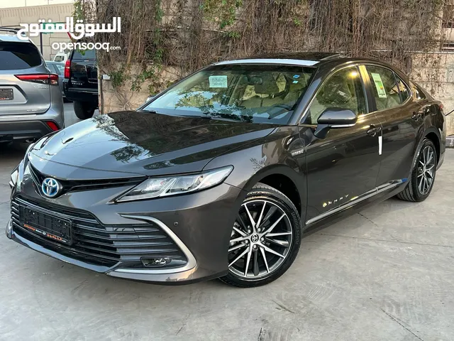 تويوتا كامري 2024 عداد زيرو صنف GLE فل كامل مع فتحه جمرك جديد