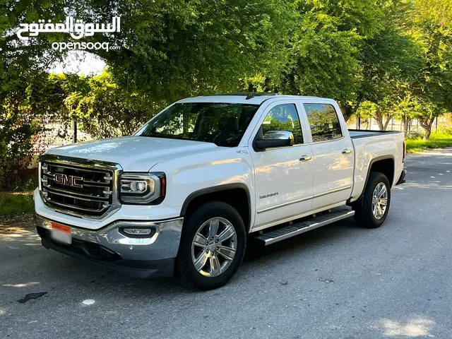 Used GMC Sierra in Northern Governorate