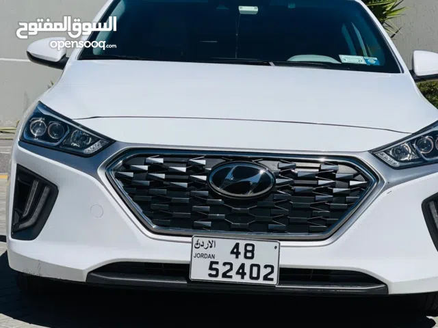 ايونيك بلق ان وارد أمريكا ممشى قليل