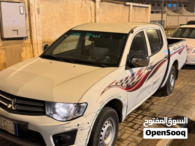 2012, ميتسوبيشي, L200, Standard