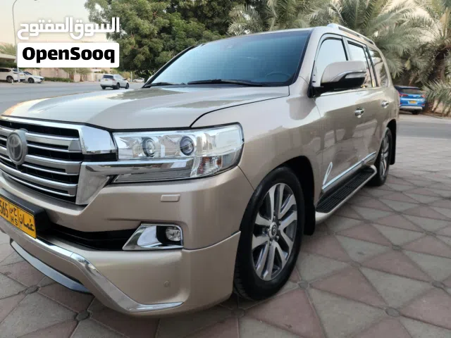 Landcruiser 2016 first owner VX-S , V8 5.7 المالك الأول، بجميع المواصفات
