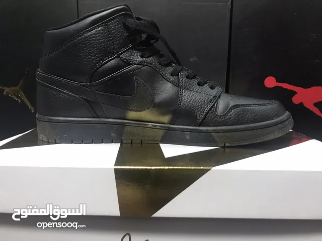 Nike Jordan 1 Mid Black