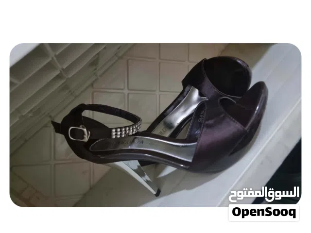 صندل حفلات كعب عالي لون بني ولون اسود