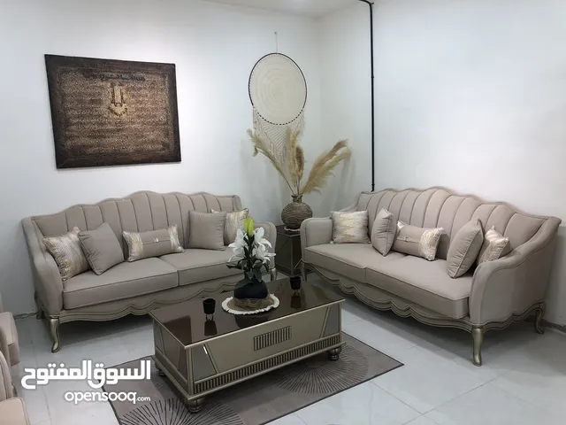 طقم كنب صالون محلي 2 ثلاثية و 2 مفرد، 7 مقاعد أو 8، حفر زان صلون نخب تشطيب عالي الجودة