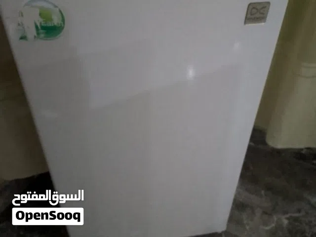 ثلاجة دايو صغيرة شبه جديدة