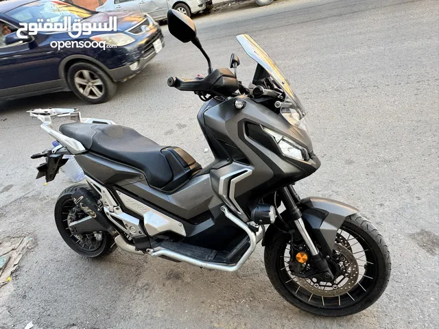 هوندا XADV 750