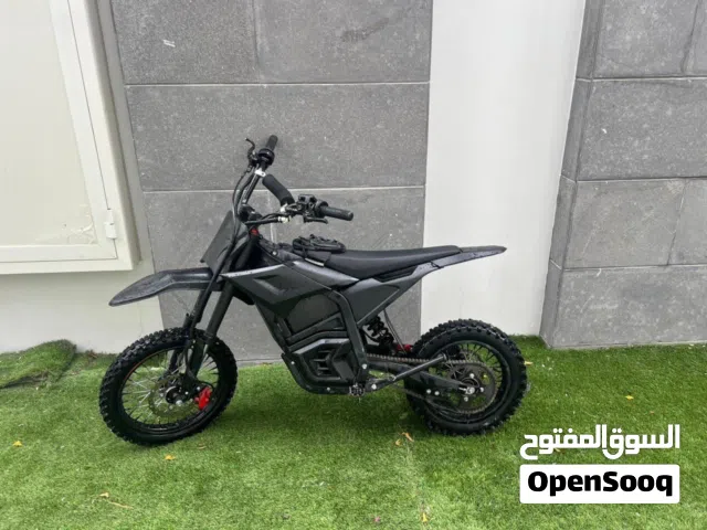 Crony 01 Full Black (2025)