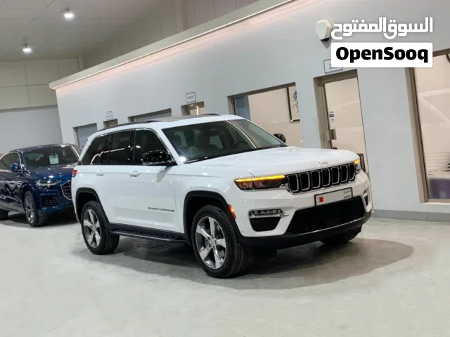 2022 جيب جراند شيروكى Limited