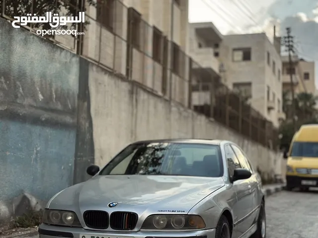 bmw E39 للبيع كاش او دفعه وشكات نابلس/ فلسطين