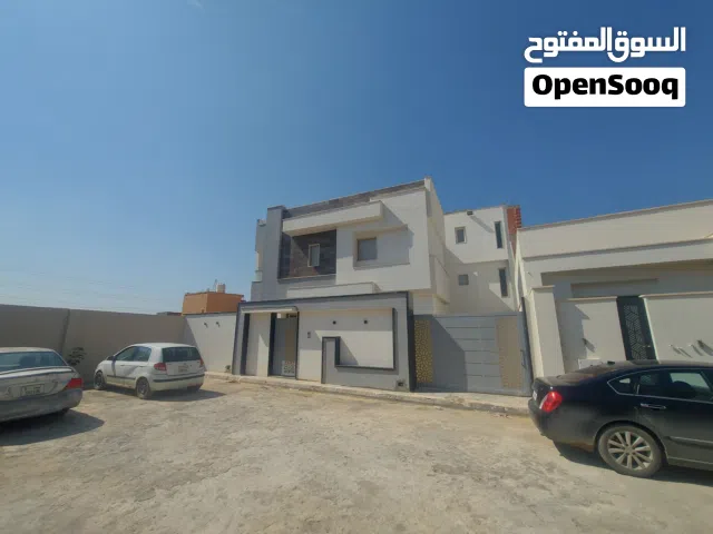 فيلا في سبعه تتكون من 3شقق مفصولات وملحق تشطيب درجة اوله