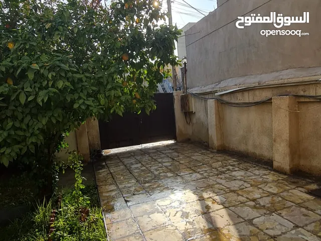 350 m2 5 Bedrooms Townhouse for Sale in Baghdad University