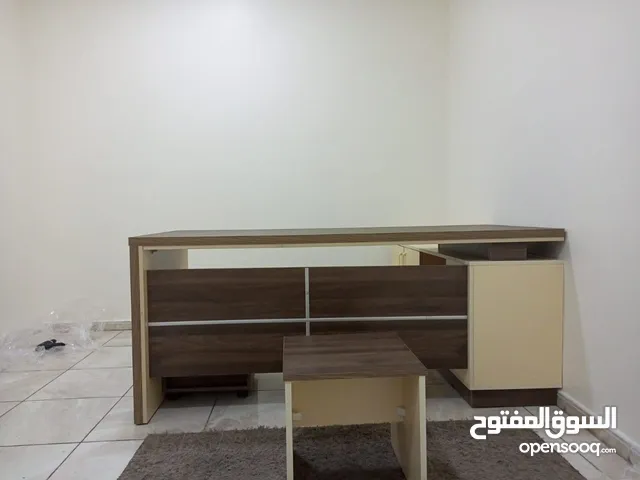 مكتب مدير 180سم مع جانبية وادراج وطاولة