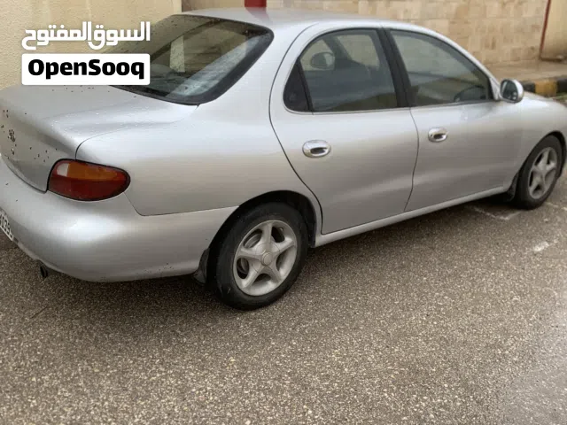 1996, هيونداي, افانتي, Standard