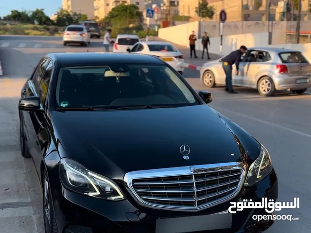 مرسيدس E200