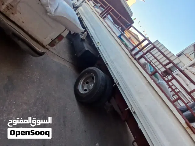 موجود كنتر ريكاردو  5.5 متر لنقل البضائع والاتات داخل وخارج طرابلس وكامل الجبل الغربي و مصراته الخمس