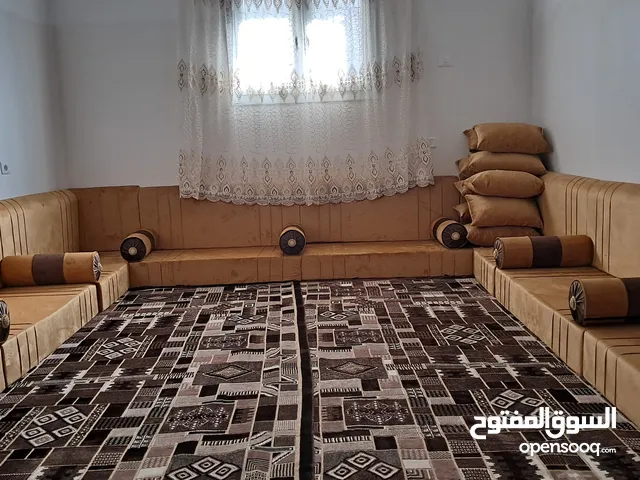 8 ارضيه 8 ضهريا 2 زوايا 10 مخدات 8 مساند الارتفاع 20