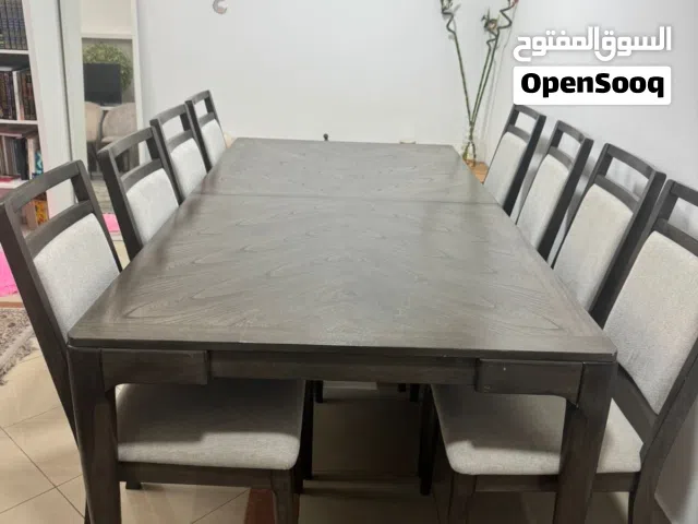 طاولة طعام 4 كراسي ب600 درهم