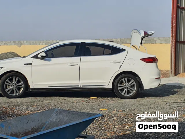 Used Hyundai Elantra in Al Dakhiliya