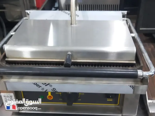 We buy and sell equipment for restaurants, cafes and bakeries