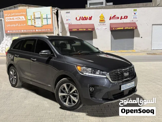 Used Kia Sorento in Tripoli
