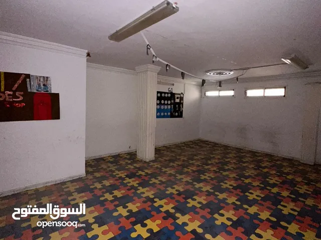 1m2 5 Bedrooms Villa for Rent in Tripoli Al-Nofliyen