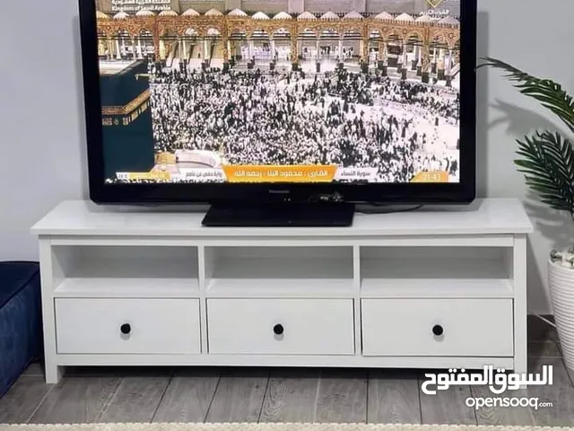 طاولات شاشه عصريه بعده اشكال والوان. متوفر بعده مقاسات متوفر خدمة توصيل لكافة المناطق المملكة ...