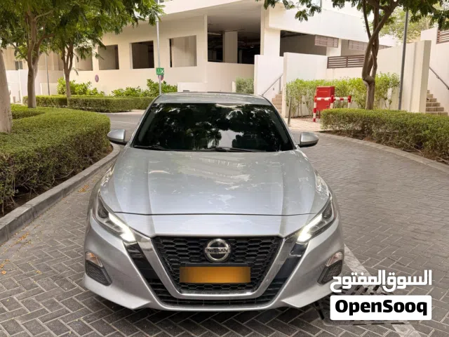 2021 نيسان التيما SV