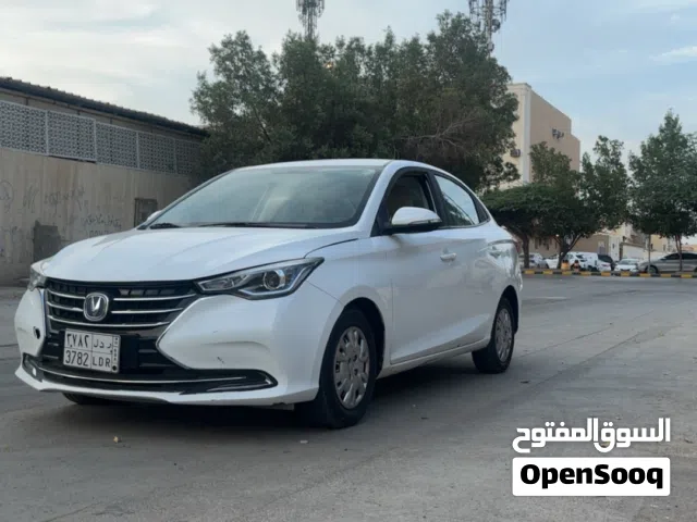 2023 شانجان السفن Standard