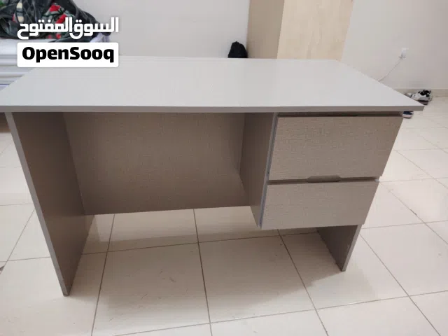 مكتب دراسي وكرسي للبيع