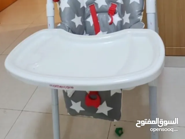 كرسي طعام من مذر كير عدة مستويات بحالة جيدة
