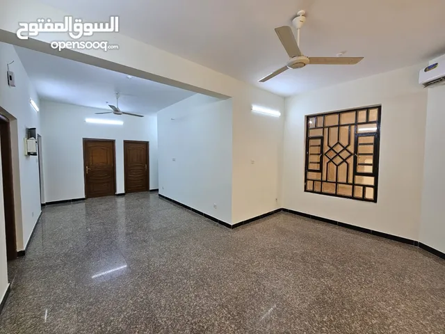 150 m2 3 Bedrooms Apartments for Rent in Basra Al-Wofood St.