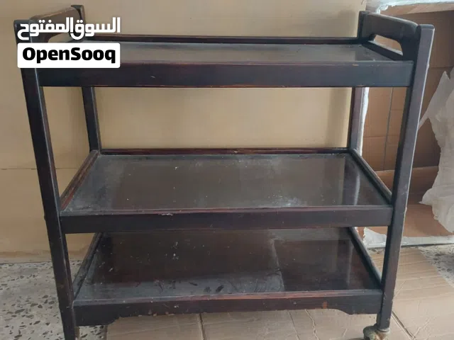 طاوله خشب بدها وجه نظافه فقط