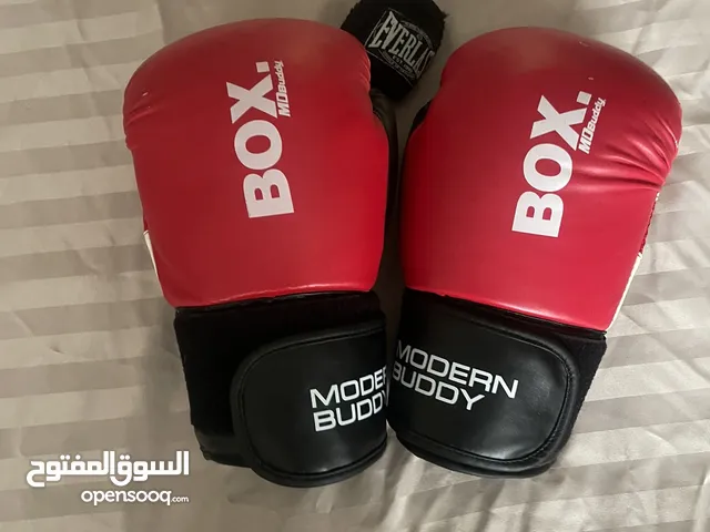 مقاس M رجالي حاله ممتازة قفازات بوكسينغ