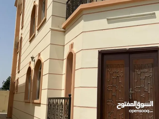 400 m2 More than 6 bedrooms Villa for Sale in Muscat Seeb