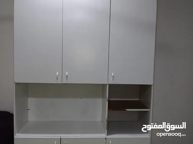 خزانه تفصيل من الكويت من اجود انواع الخشب طول وعمق ممتاز جدآجدآ لون ابيض ملبس فورمايكا فصالات جداد