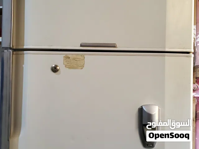 ثلاجه هيتاشي مناسبة للعائلات المتوسطة والكبيرة  استهلاك كهرباء اقتصادي مع تبريد وتجميد ممتاز