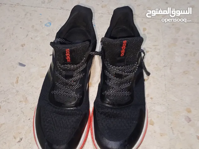 حذاء Adidas