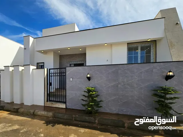 230 m2 4 Bedrooms Townhouse for Sale in Tripoli Ain Zara