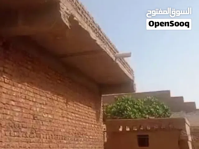 *للبيع* بيت ف صالحه هجليجه   المساحه الكليه 700 متر شهادة بحث