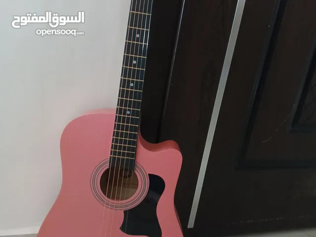 جيتار كلاسيك ايطالي للبيع ــــــ جديد كلياً
