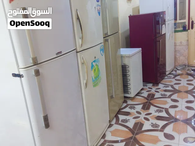 ثلاجات للبيع شرط الشغل كل وحده وسعرها البصره القبله يريد يجي يشوف