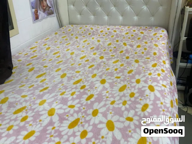 good condition bed