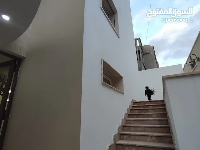 600 m2 More than 6 bedrooms Villa for Rent in Tripoli Souq Al-Juma'a